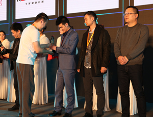 “創(chuàng)·見(jiàn)”新未來(lái) 易高家居獲“最受設(shè)計(jì)師歡迎定制品牌”