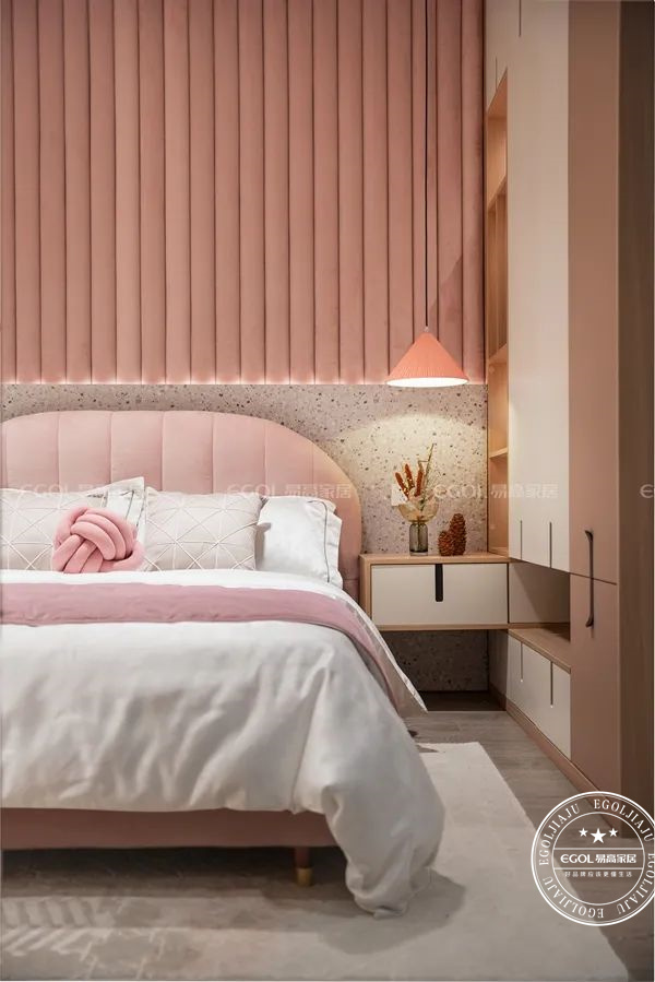 現(xiàn)代極簡風(fēng)家居